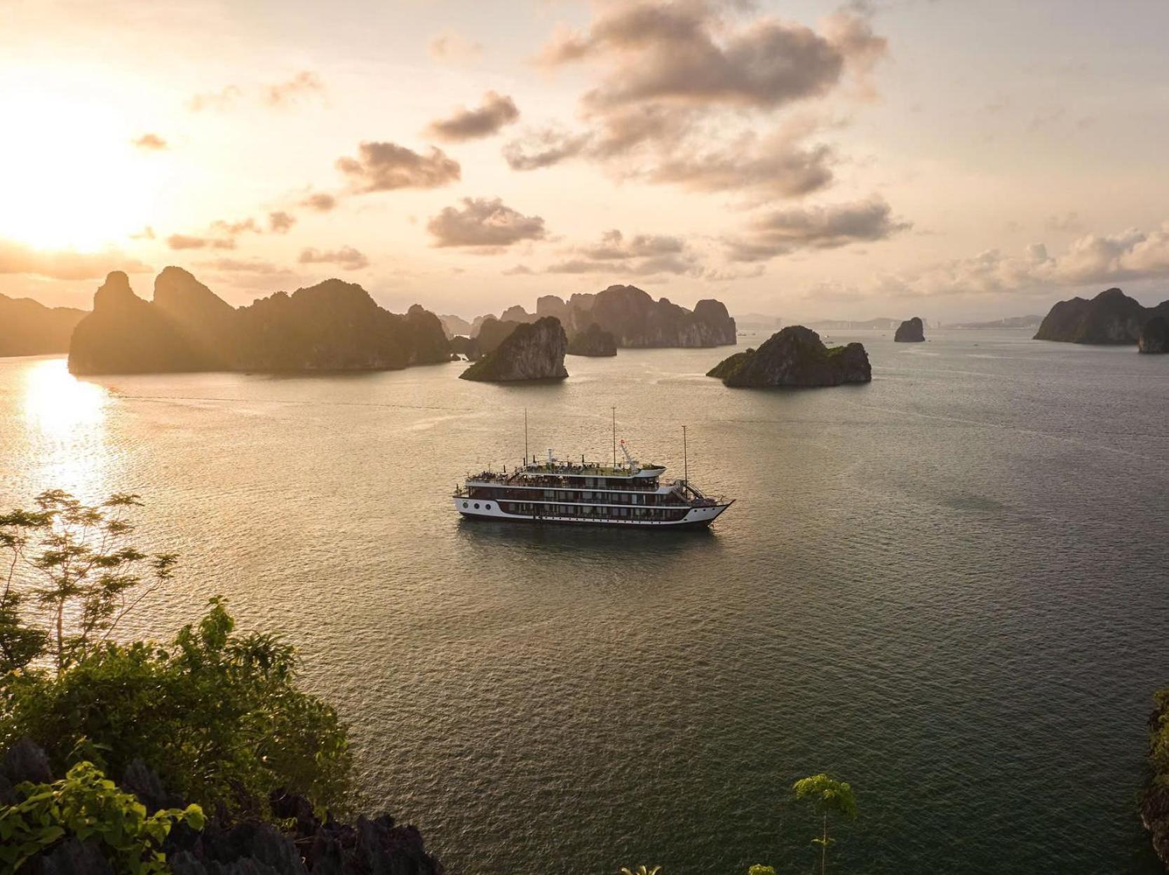 ホテル Le Journey Elegance Cruise ハロン エクステリア 写真